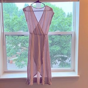 Flowy front slit midi dress. Color is lilac, light material. Size M Lightly worn